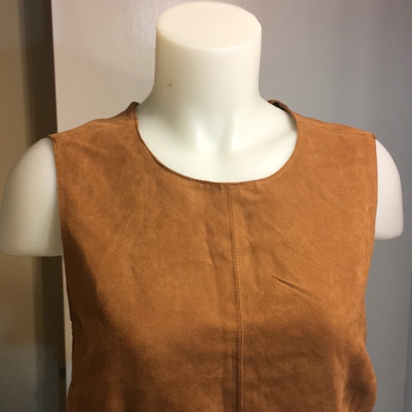 💙Great Cond Suede looking crop Top💙 - Picture 3 of 8